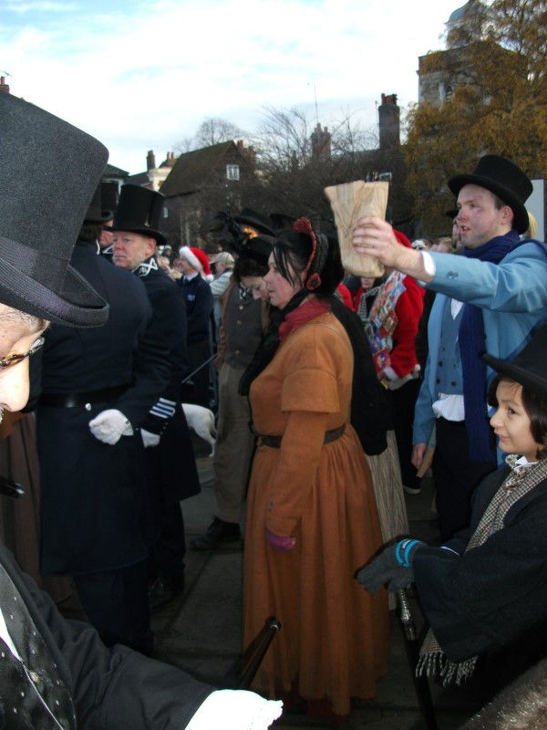 Rochester xmas Dickens Sun 012.JPG